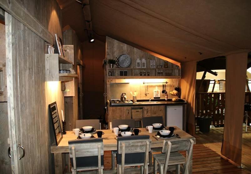 Camping Maeva Escapades Millau Plage Exterior foto